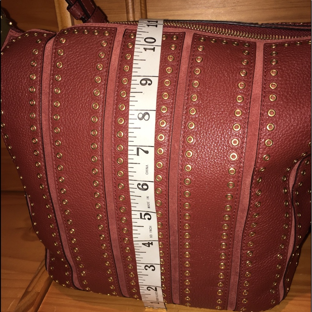 ⭐️⭐️⭐️3X HP⭐️ ⭐️⭐️ 💯 Authentic Michael Kors Brooklyn Grommet Feed Bag - Picture 9 of 16